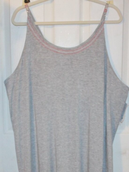 Cacique Other - NWT Lane Braynt Built in Shelf Bra gown size 26/28 nice!